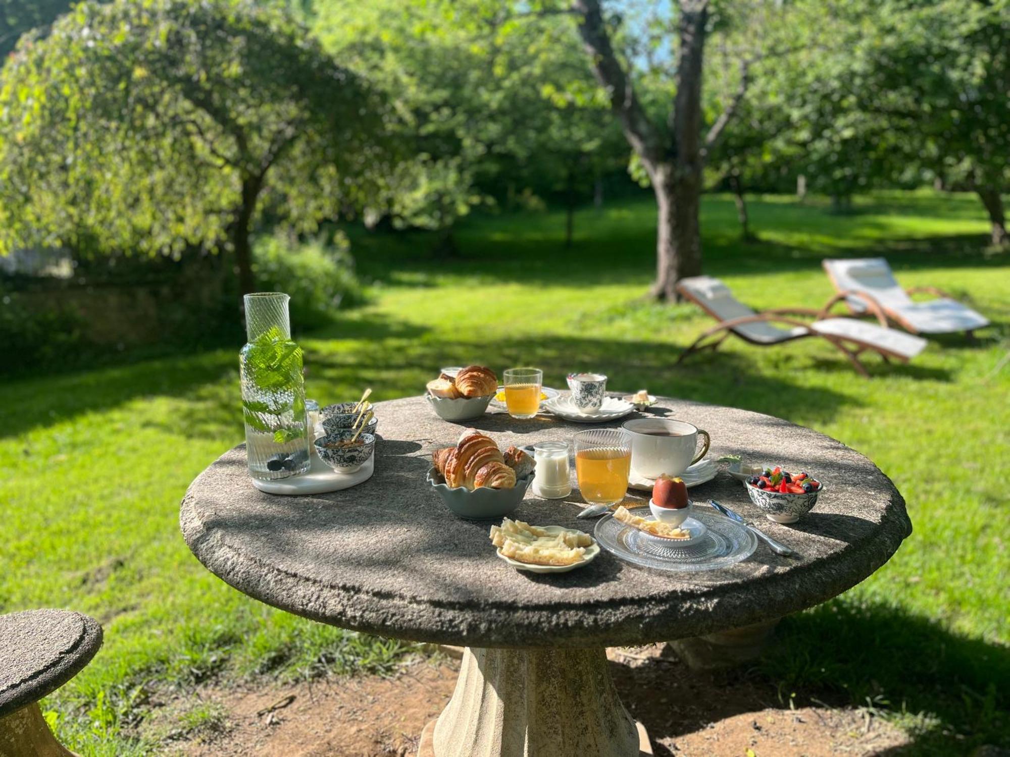 Le Clos Des Songes Blaru Buitenkant foto