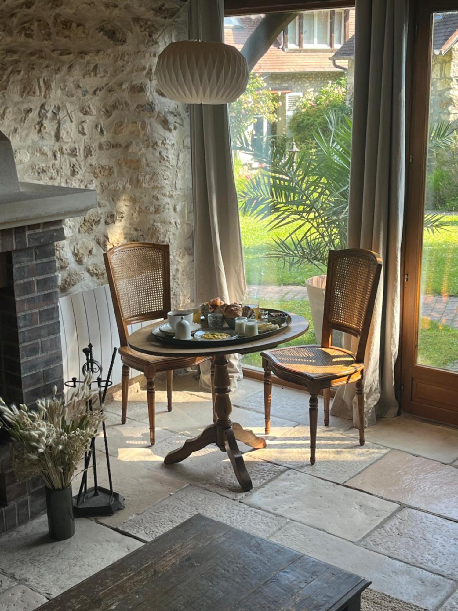 Le Clos Des Songes Blaru Buitenkant foto